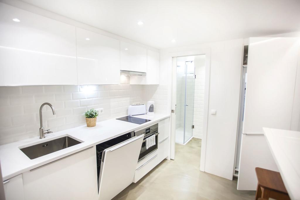 Lovelystay - Alfama Charming Experience! Lisbon Bagian luar foto
