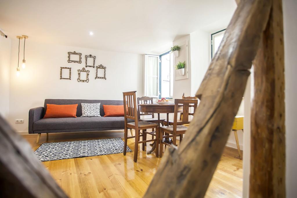 Lovelystay - Alfama Charming Experience! Lisbon Bagian luar foto